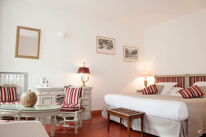 Room 18 of 124