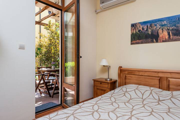 Room 44 of 209