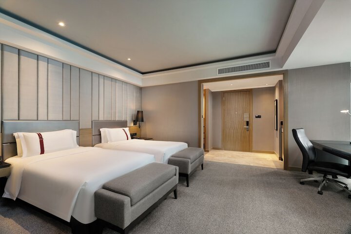 Room 18 of 55
