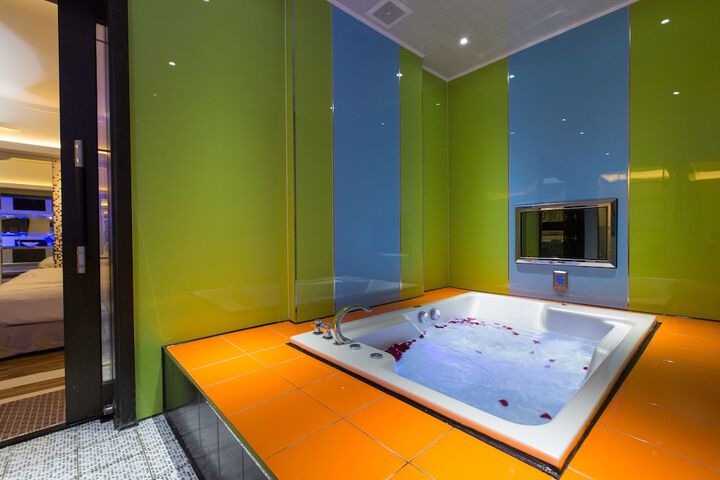 Hot Tub 172 of 216