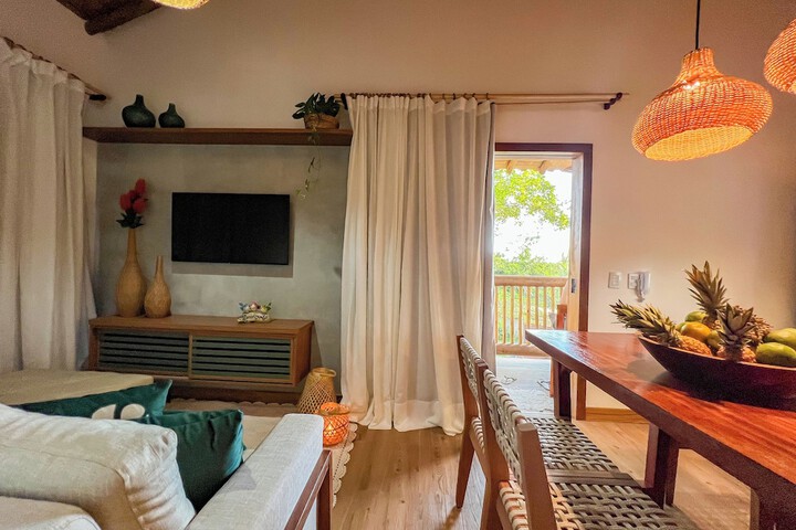 Room 10 of 80