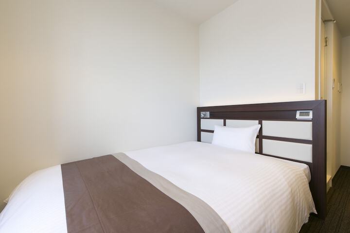 Room 14 of 84