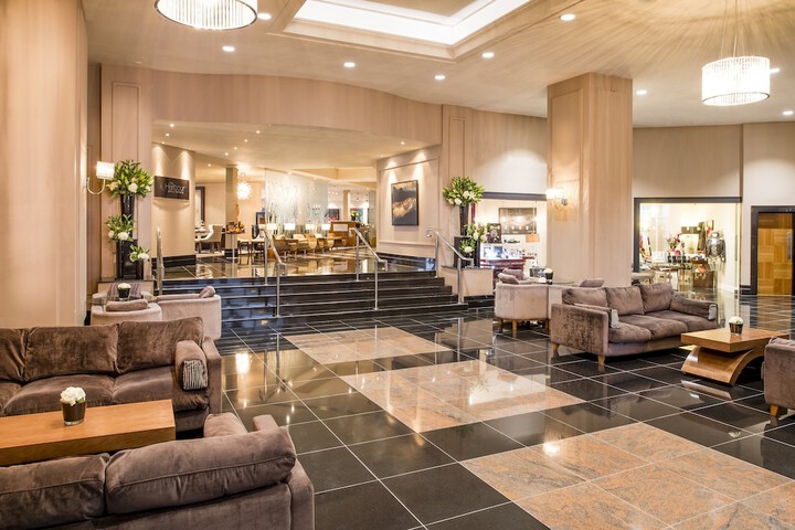 Entrance & Lobby