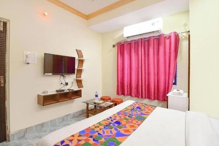 Room 12 of 21