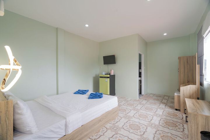 Room 70 of 157