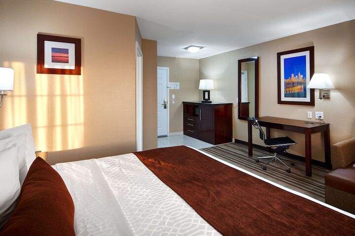 Room 13 of 40