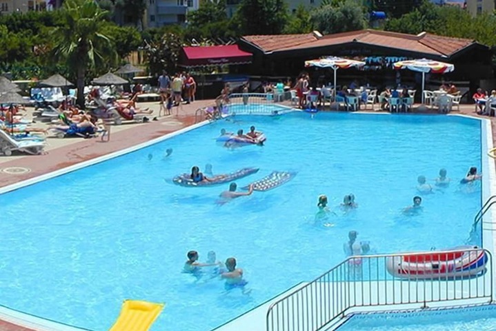 Pool Hotel