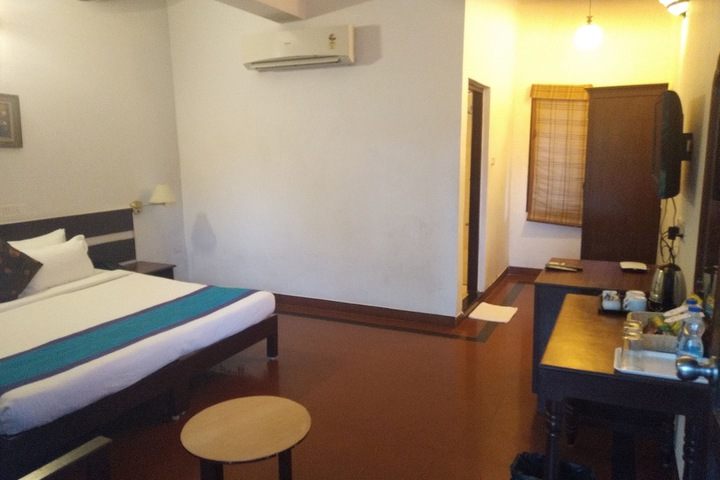 Room 6 of 24