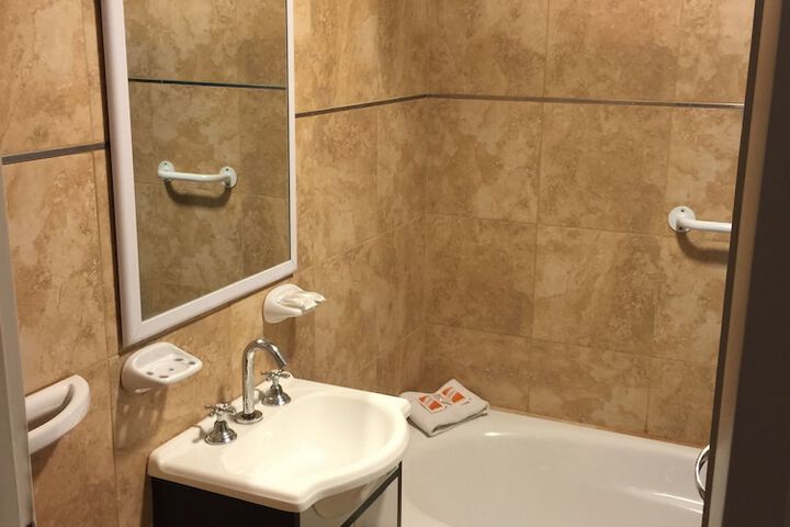 Room 21 of 58
