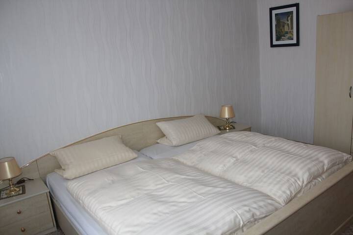 Room 11 of 11