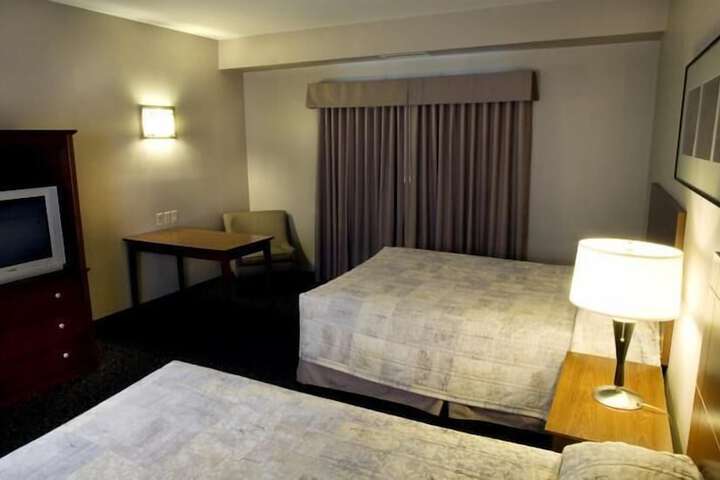 Room 7 of 24