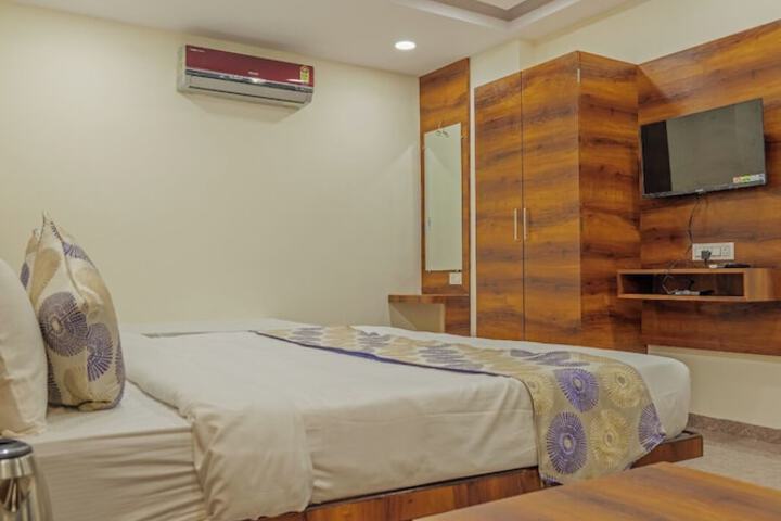 Room 13 of 31