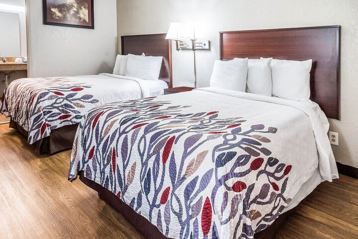 Deluxe 2 Double Beds Accessible (8 of 11)