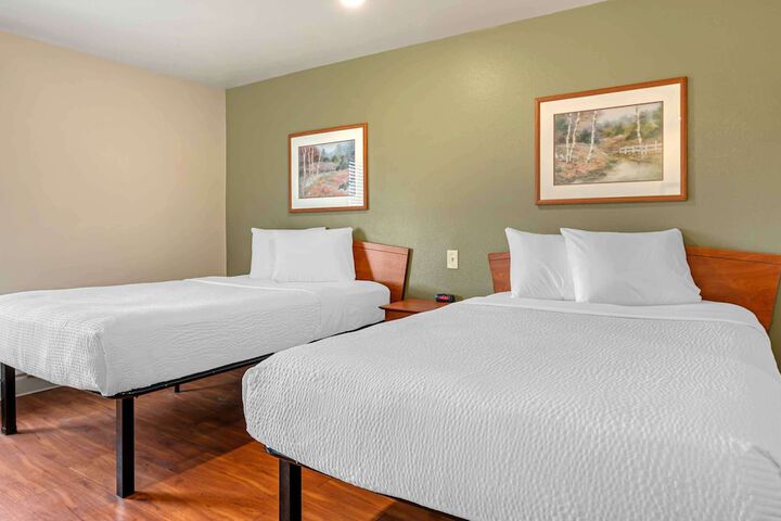 Standard Room, King or Two Doubles (5 of 11)