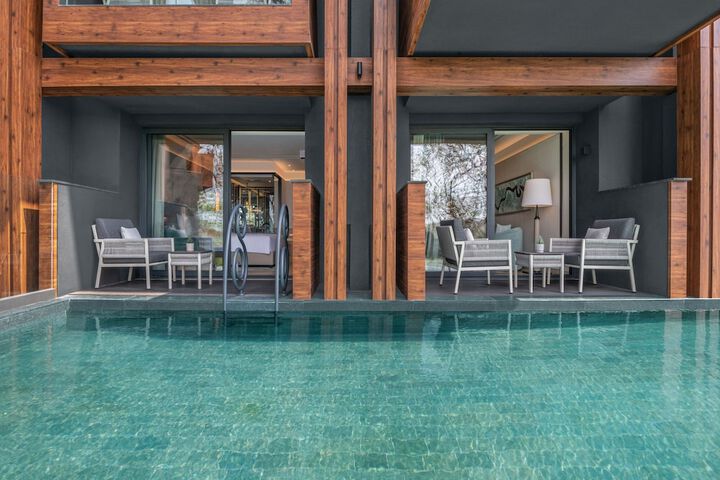 Pool 37 of 79