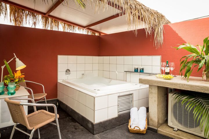 Hot Tub 72 of 113