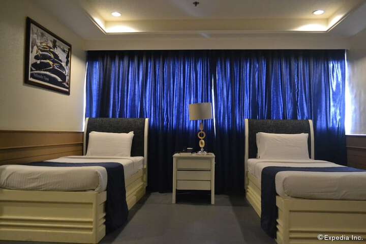 Room 15 of 39