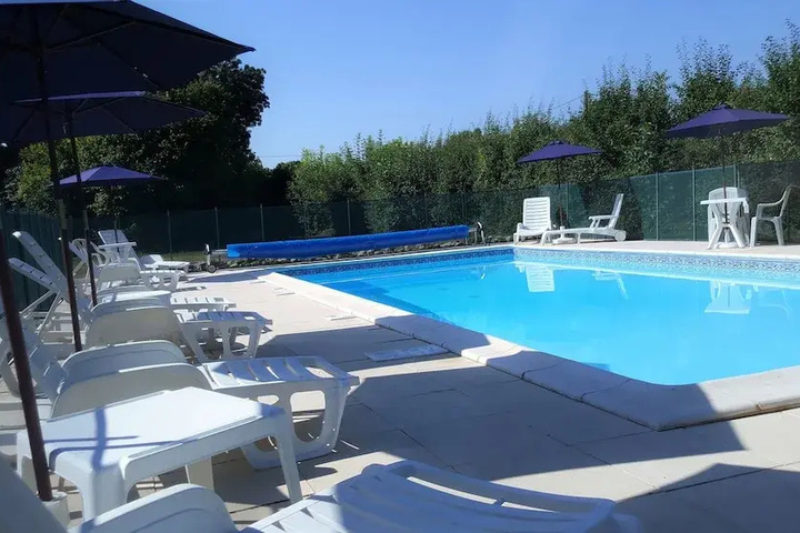 Pool 13 of 22