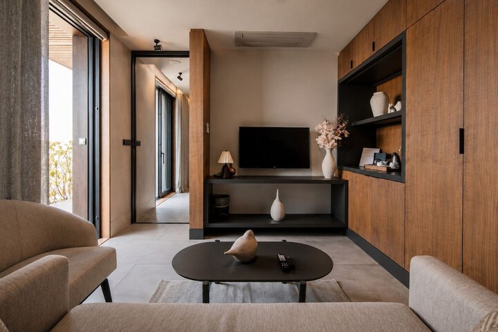 Room 21 of 140