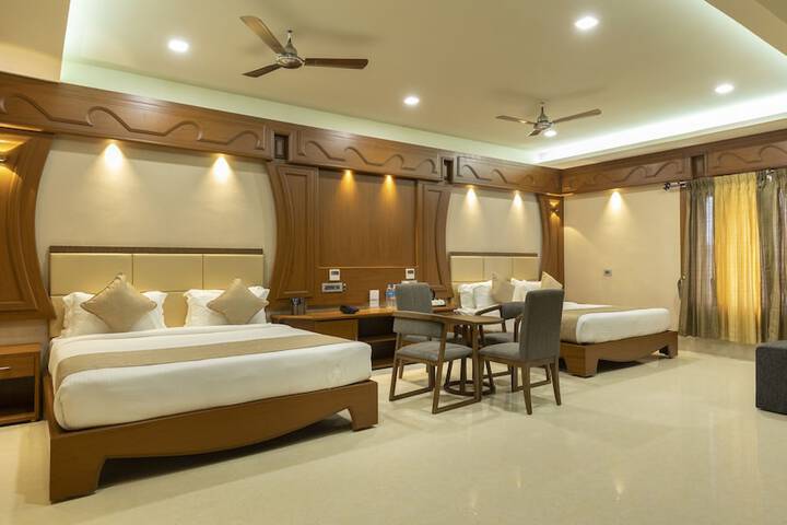 Room 10 of 42