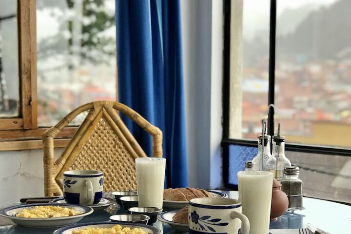 Breakfast/Coffee Service 72 of 82