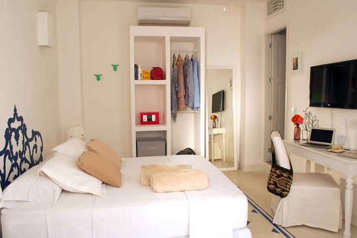 Room 6 of 44