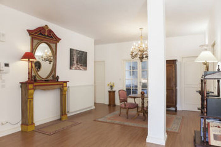 Room 13 of 26