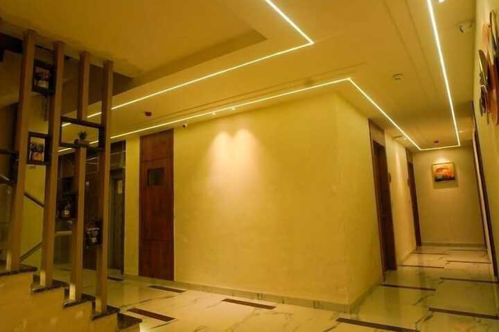 Hotel 10 of 13