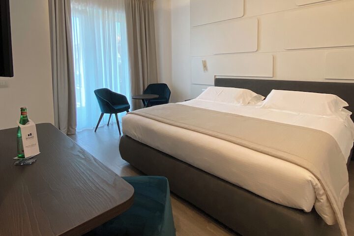 Room 35 of 89