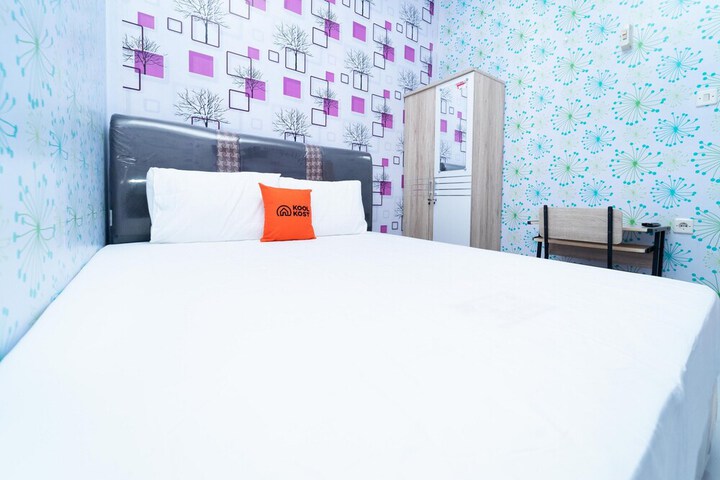 Room 2 of 7