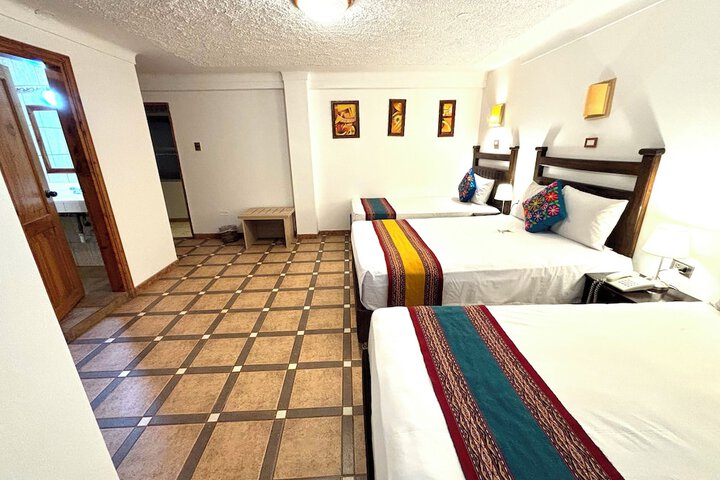 Room 9 of 37