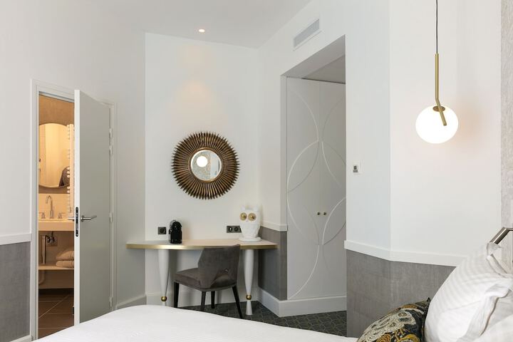 Room 19 of 47