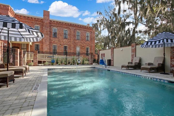 Pool 16 of 29