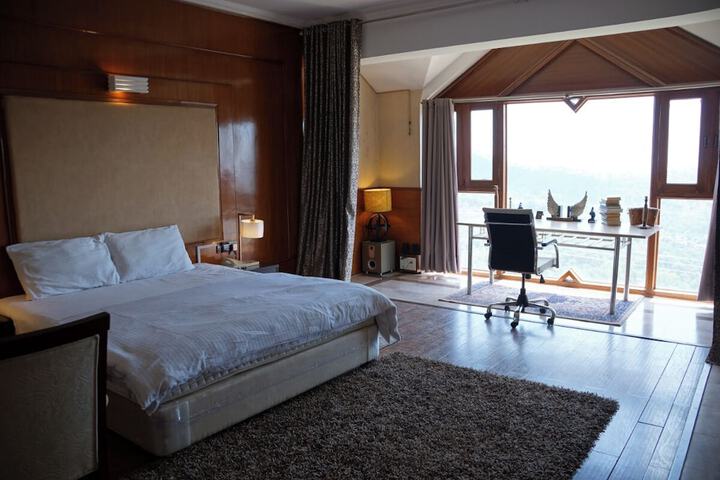 Room 41 of 111