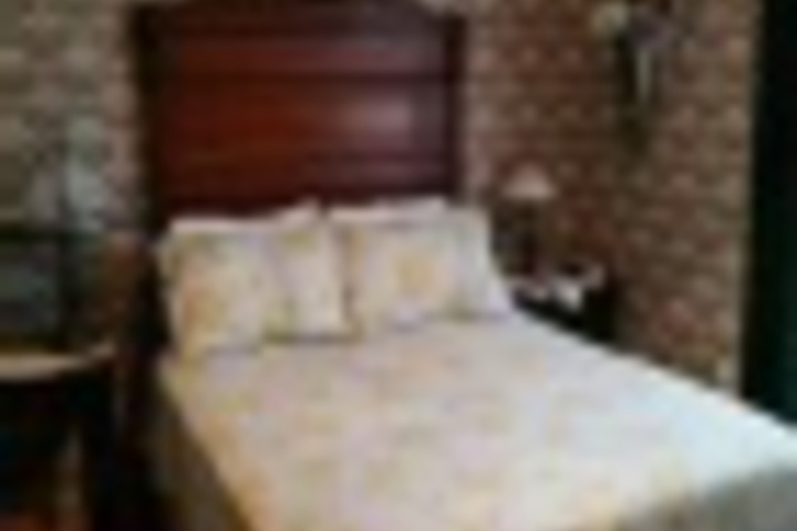 Room 51 of 192