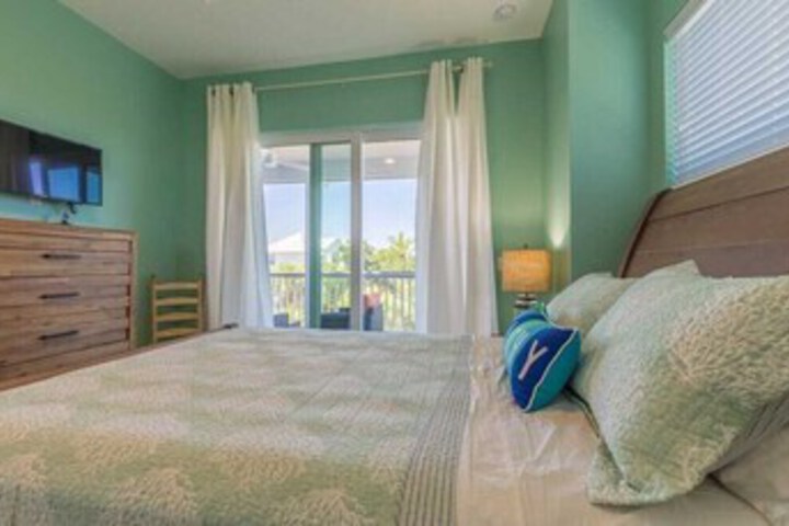 Room 44 of 51