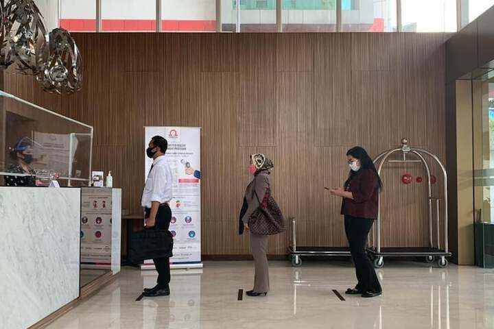Entrance & Lobby