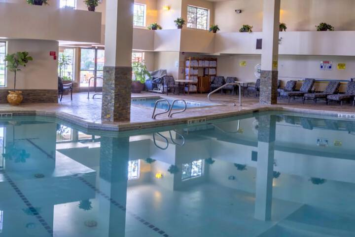 Hotel with Pool