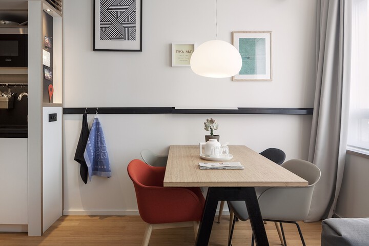 Room 6 of 51