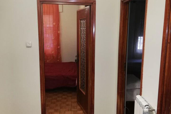 Room 33 of 38