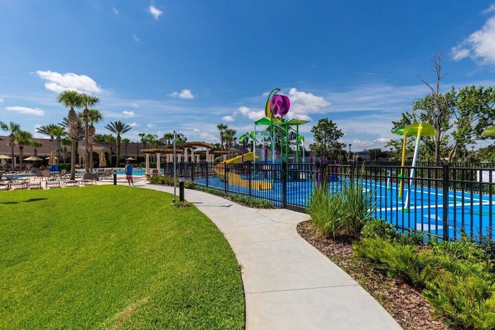 Pool 70 of 117