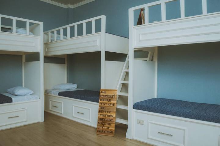 Room 2 of 41
