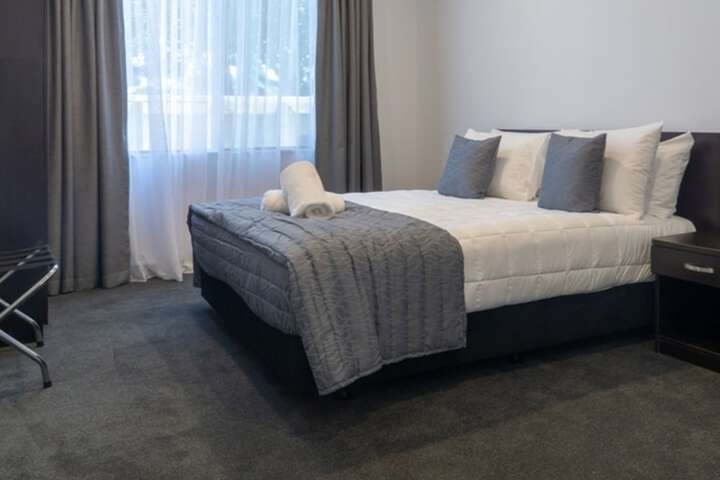 Room 15 of 40