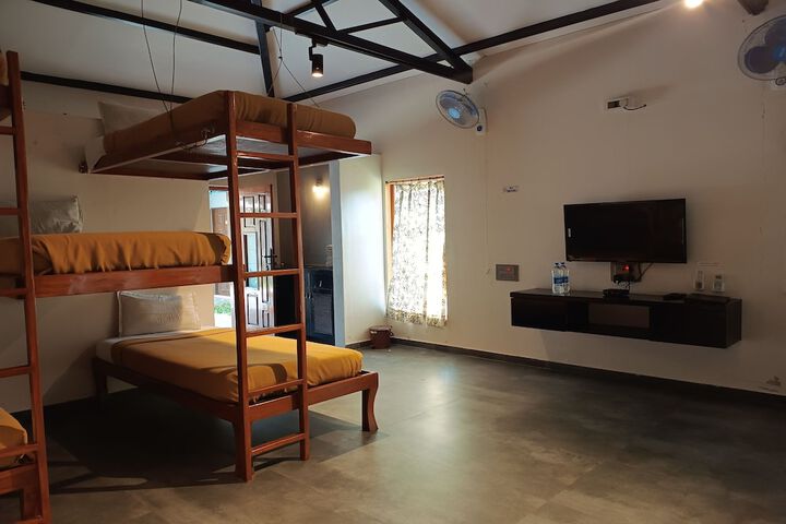 Room 53 of 111