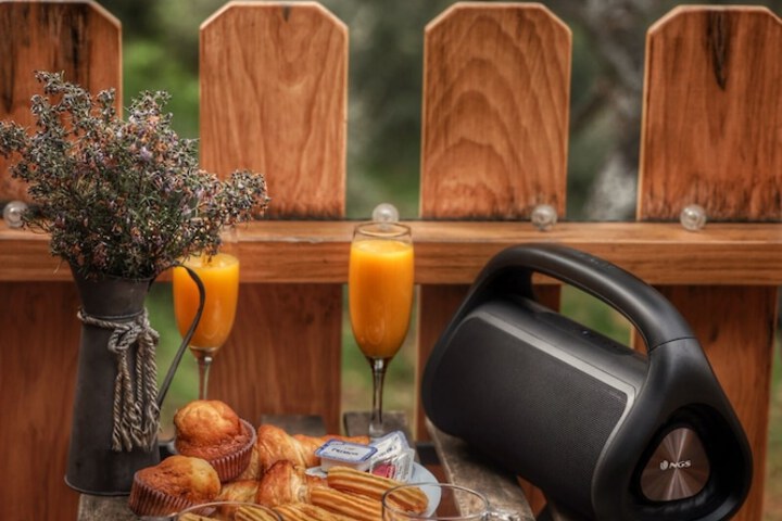 Breakfast/Coffee Service 6 of 8