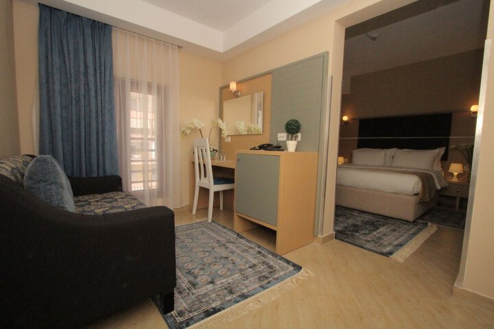 Room 35 of 67