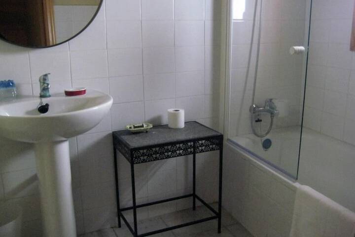 Room 15 of 32
