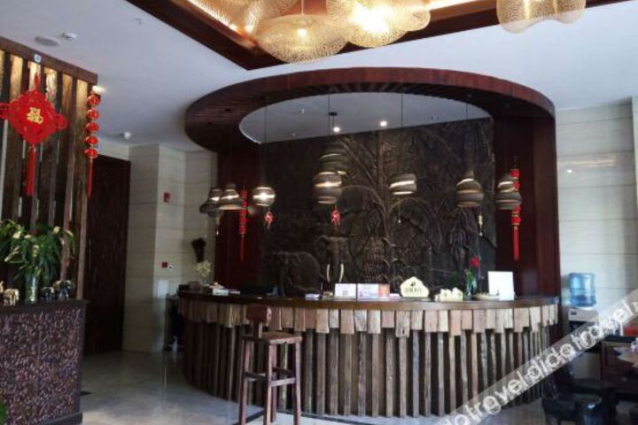 Hotel Interior 10 of 37