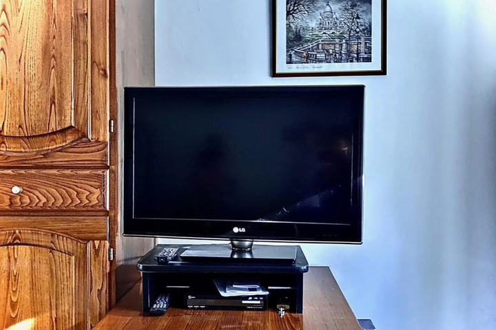 Room 3 of 10