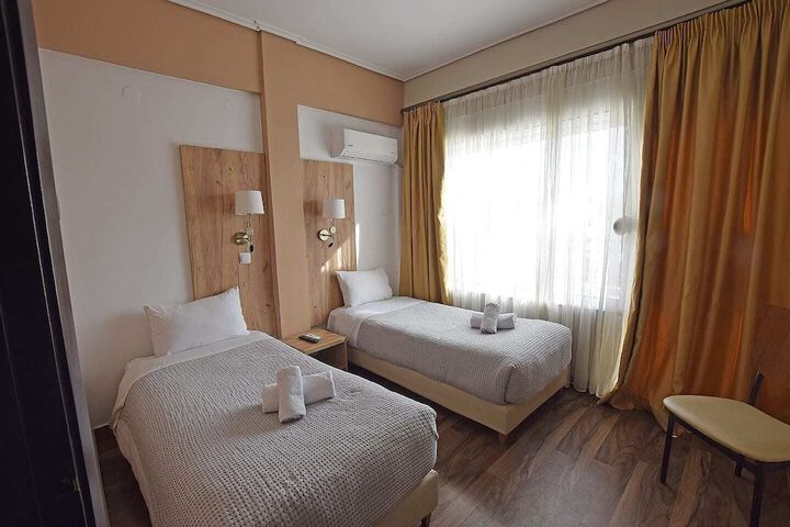 Room 27 of 137